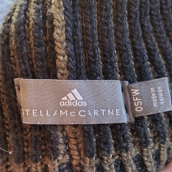 Stella McCartney Black and Brown Knit Beanie - Picture 2 of 5